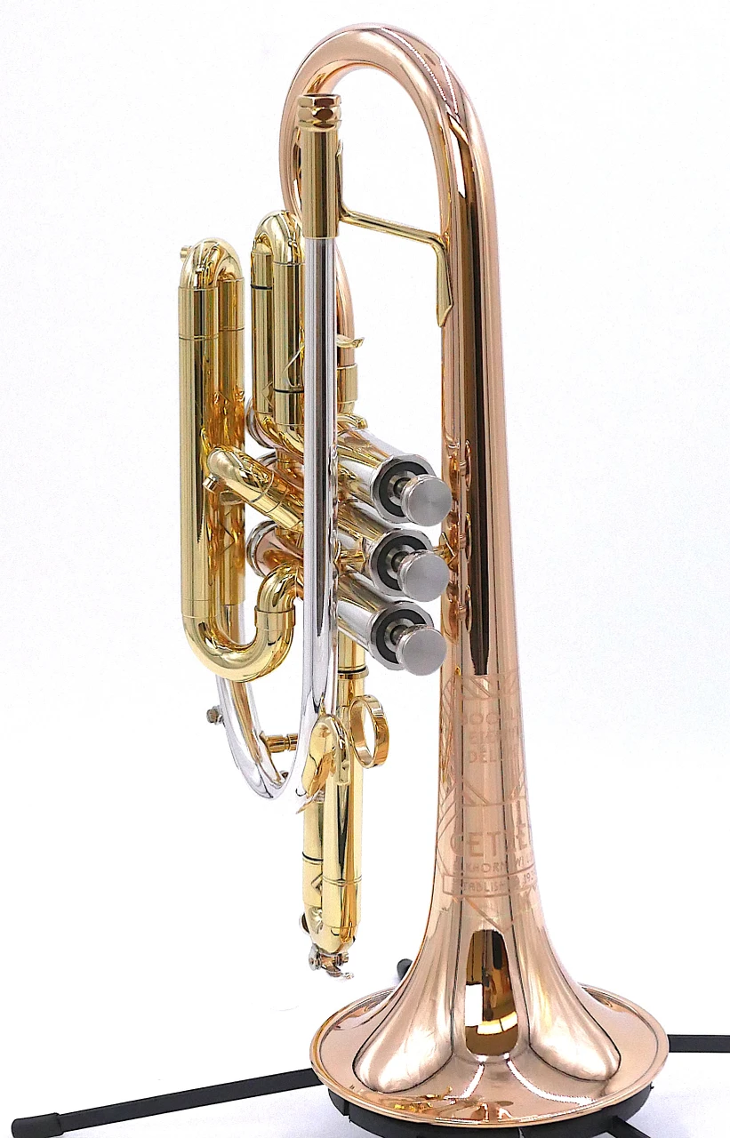 Pre-Owned Getzen 800DLX Eterna Bb Cornet in Clear Lacquer 