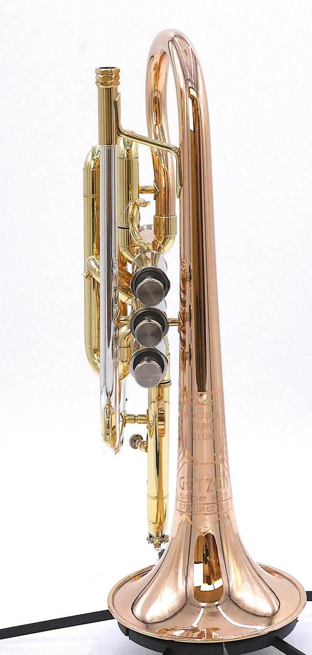 Pre-Owned Getzen 800DLX Eterna Bb Cornet in Clear Lacquer 