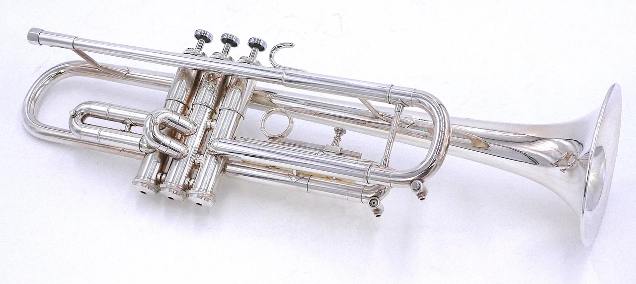 Pre-Owned Getzen Eterna Severinsen Model Trumpet in Silver Plate   