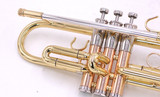 Getzen 907DLX Eterna Deluxe Trumpet in clear lacquer