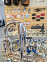 Gen 1  Yamaha Xeno 8335RGS  Trumpet in silver: Great pro trumpet!