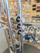 Gen 1  Yamaha Xeno 8335RGS  Trumpet in silver: Great pro trumpet!