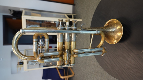 Cool  and RARE  Vintage 1942 Conn Victor Special 38A Cornet