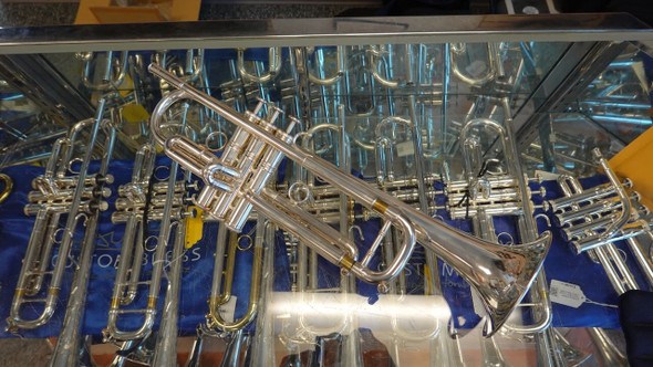 Pre-Owned Kanstul 1504 Signature Series Trumpet in silver: Super deal!