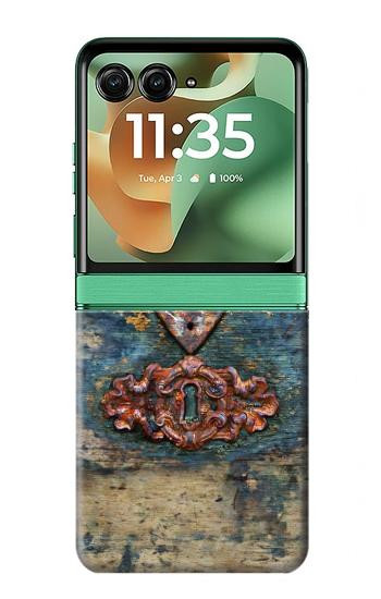 S3955 Vintage Keyhole Weather Door Case For Motorola Razr 70+,60+, Razr+ (2026, 2025, 2024)