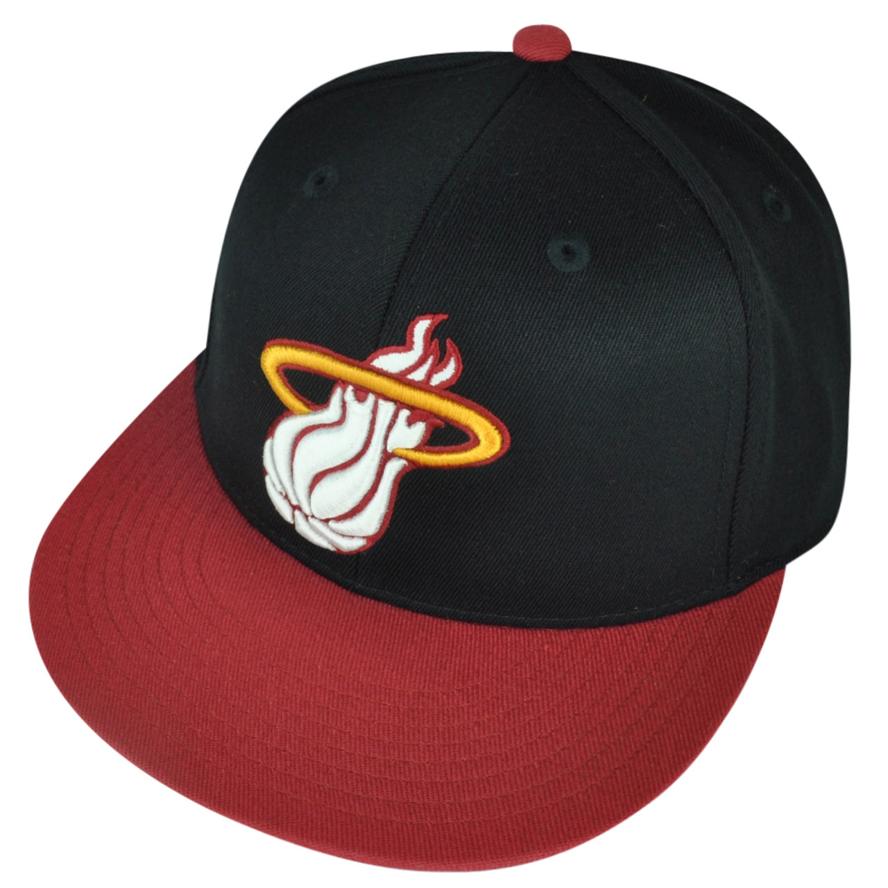 Miami Heat 2T XL-LOGO SNAPBACK Black-Red Adjustable Hat