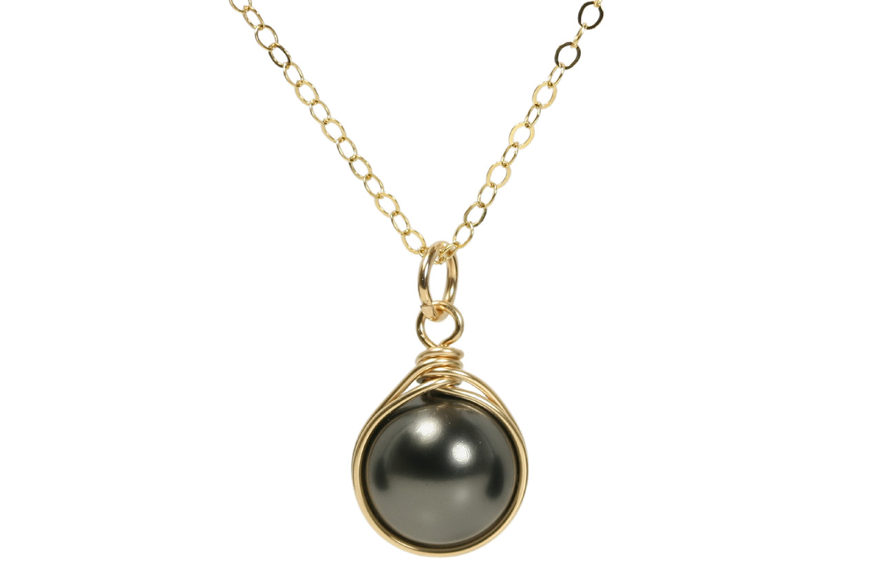 Gold black pearl necklace Clearance