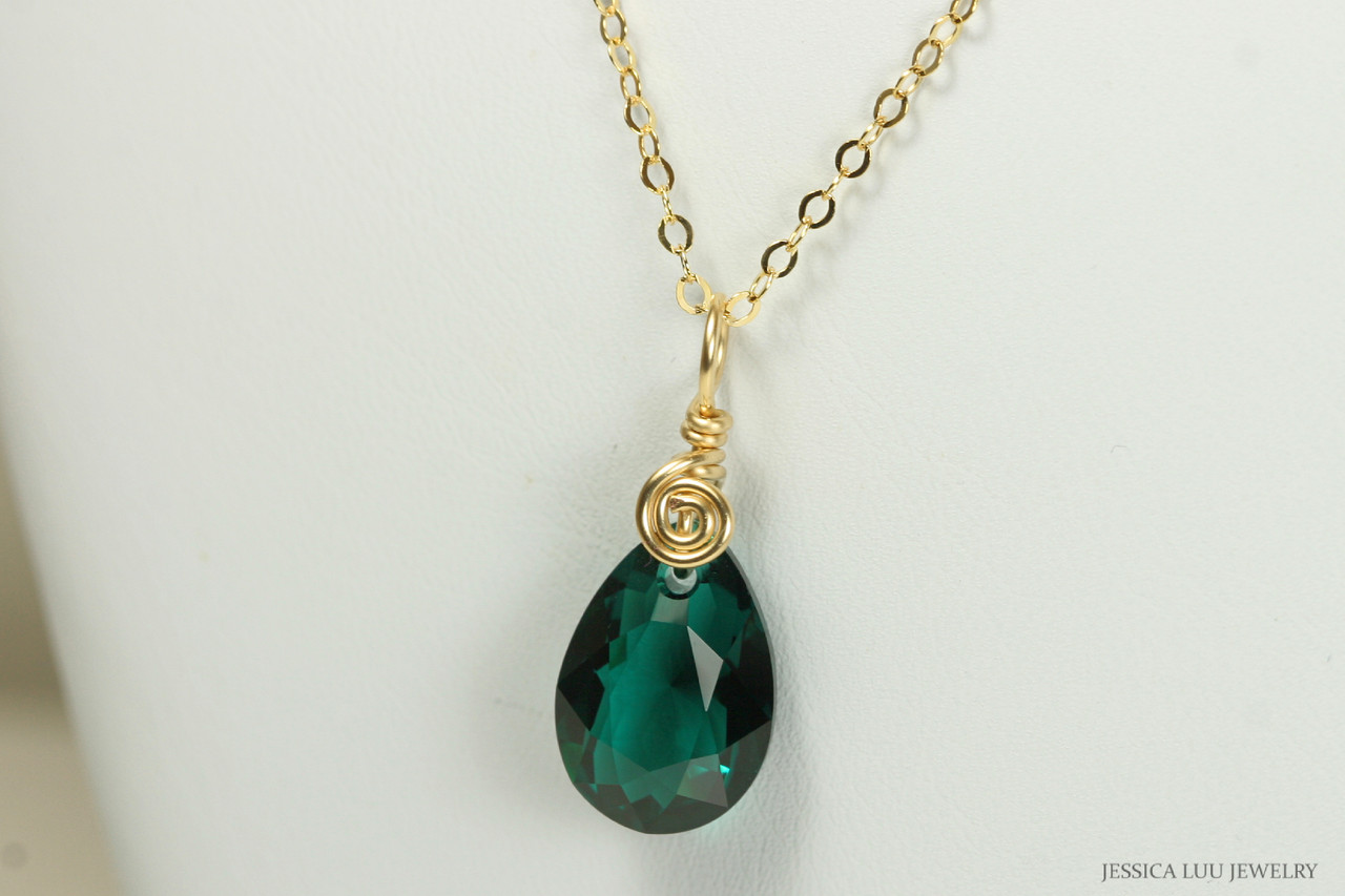 Green Vintage Teardrop Crystal Pendant Necklace Fashion Jewelry 