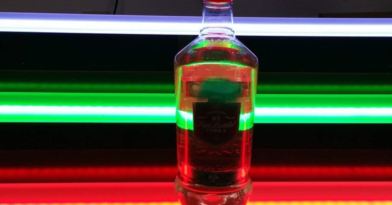 Details about   33" LED LIGHTED BAR SHELVES Display Shelving LED Liquor Bottle displ 3 Step 