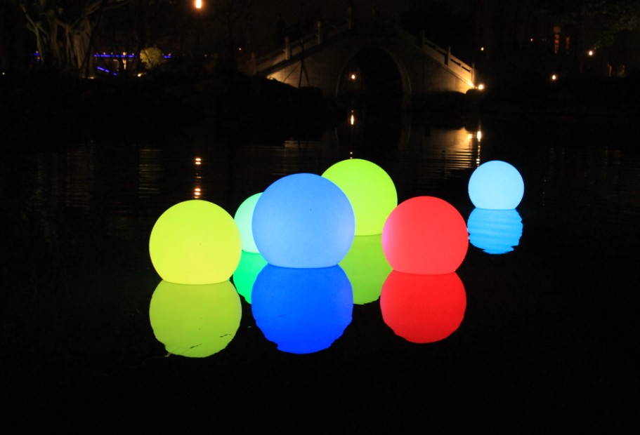 rf-dmx-led-beach-ball-waterproof-wireless-nightclun-dayclub-pool-party-super-bright.jpg