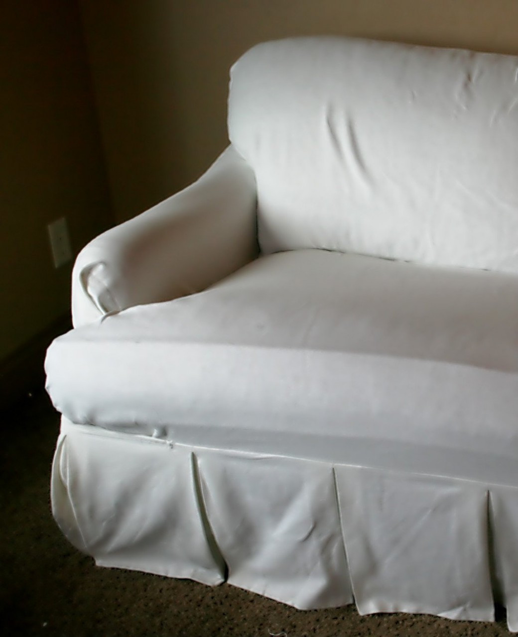 Uglysofa Com Loosefit T Cushion Boxpleat Slipcover Small Sofa