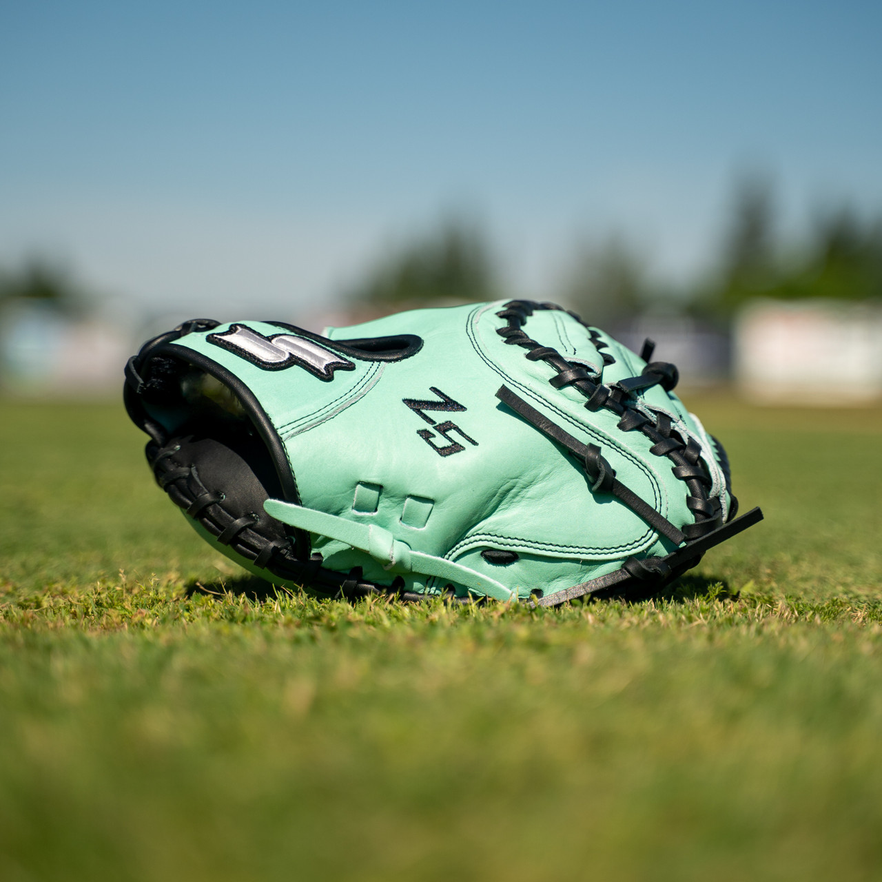 SSK Z5 Craftsman 33” Baseball Catcher's Mitt Z5-3300MNTBLK6