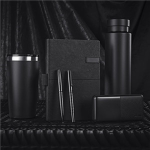 GF-AV-994-B_LIFESTYLE-NO-LOGO