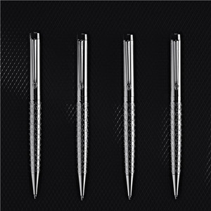 AV-19038_LIFESTYLE-NO-LOGO