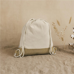 BAG-4763_LIFESTYLE-NO-LOGO-NO-LOGO