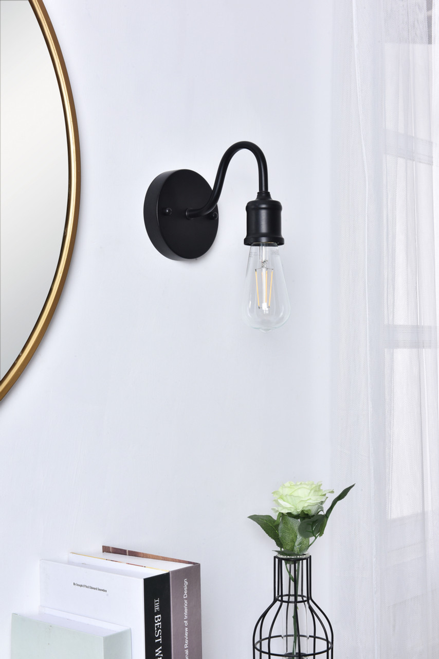 Living District LD4028W5BK Serif 1 light black Wall Sconce