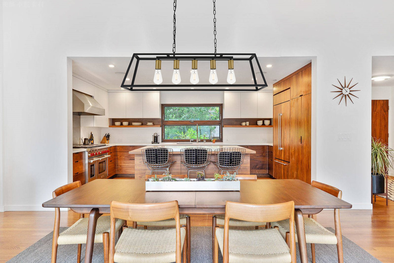 Living District LD4061D38BRB Resolute 5 light brass and black Pendant
