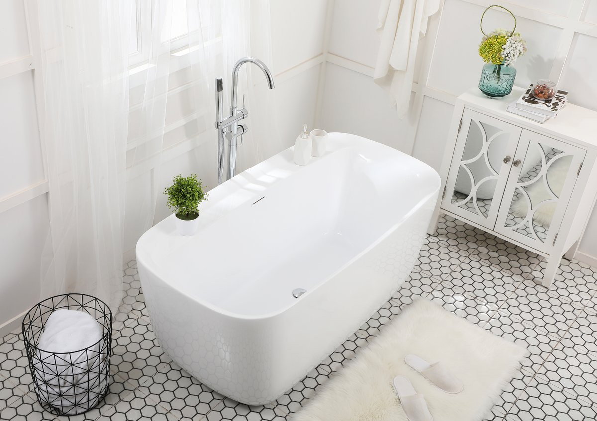 Elegant Decor BT10559GW Calum 59 inch soaking bathtub in glossy white