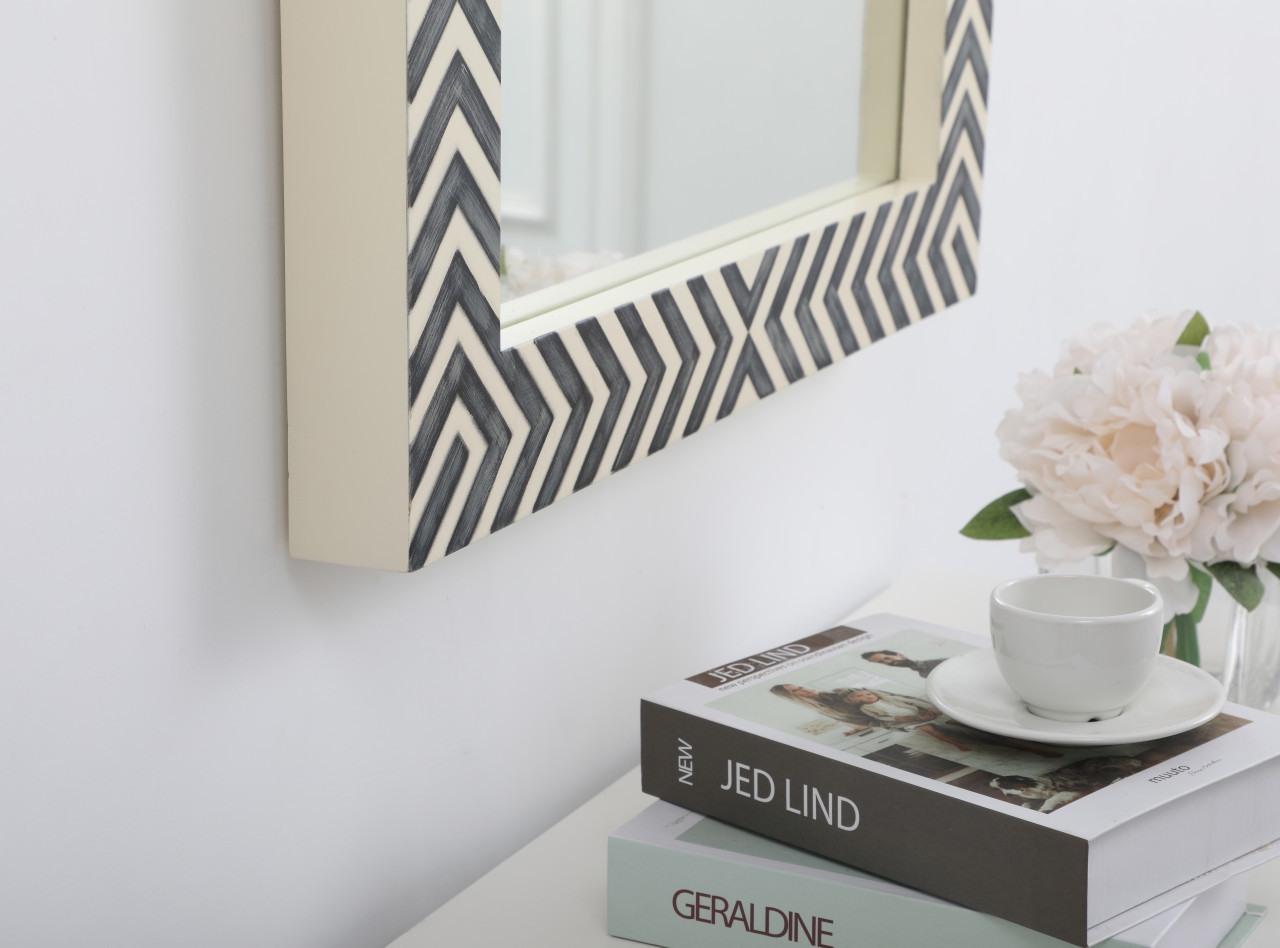 Elegant Decor MR52440 Colette Rectangle mirror 24 inch in Chevron