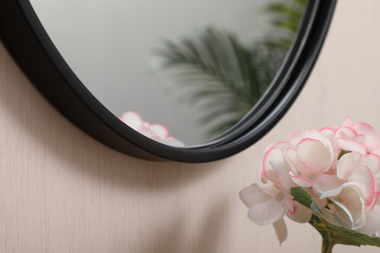 Elegant Decor MR4718BK Metal frame round mirror with decorative hook 18 inch in Black