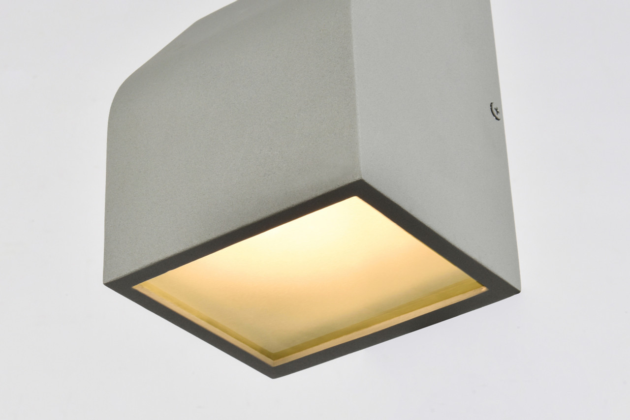 Living District LDOD4004S Raine Integrated LED wall sconce in silver
