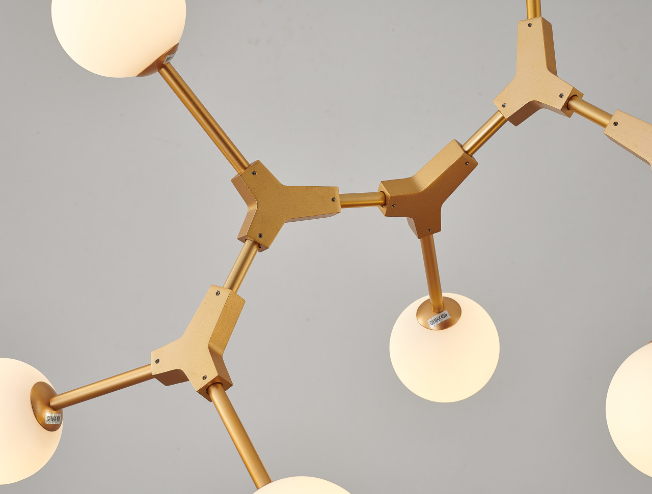 BETHEL INTERNATIONAL BE23C40G 8-Light Chandelier, Gold