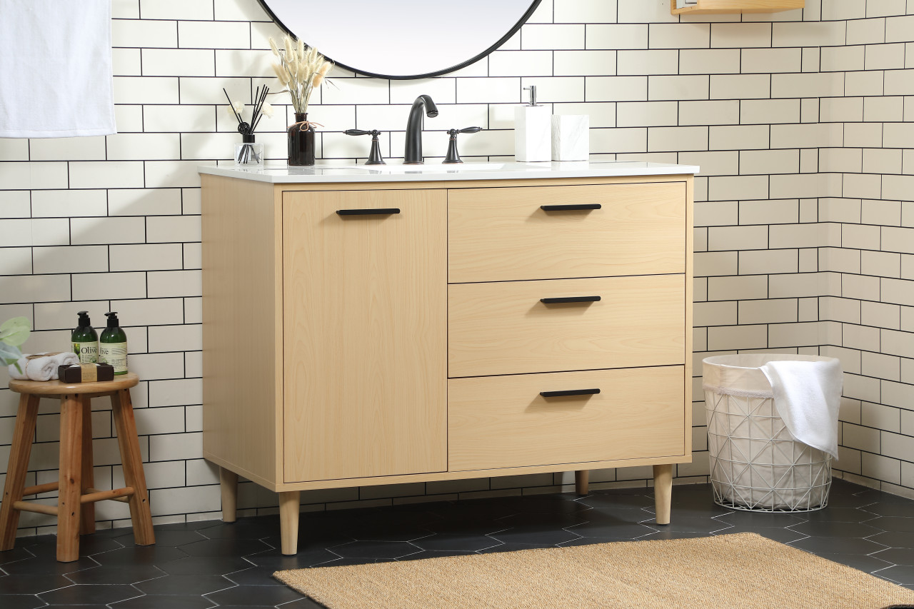 Elegant Décor VF47042MMP 42 inch bathroom vanity in Maple