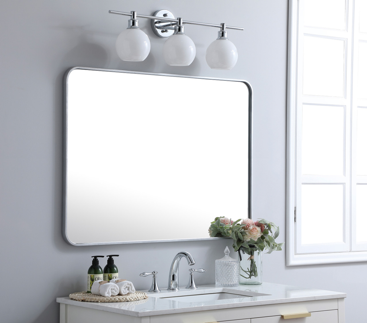 Elegant Decor MR803040S Soft corner metal rectangular mirror 30x40 inch in Silver Elegant Decor MR803040S Soft corner metal rectangular mirror 30x40 inch in Silver