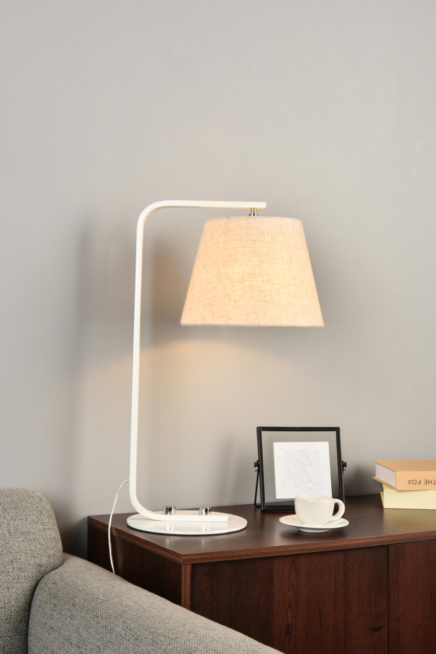 Living District LD2367WH Tomlinson 1 light white table lamp