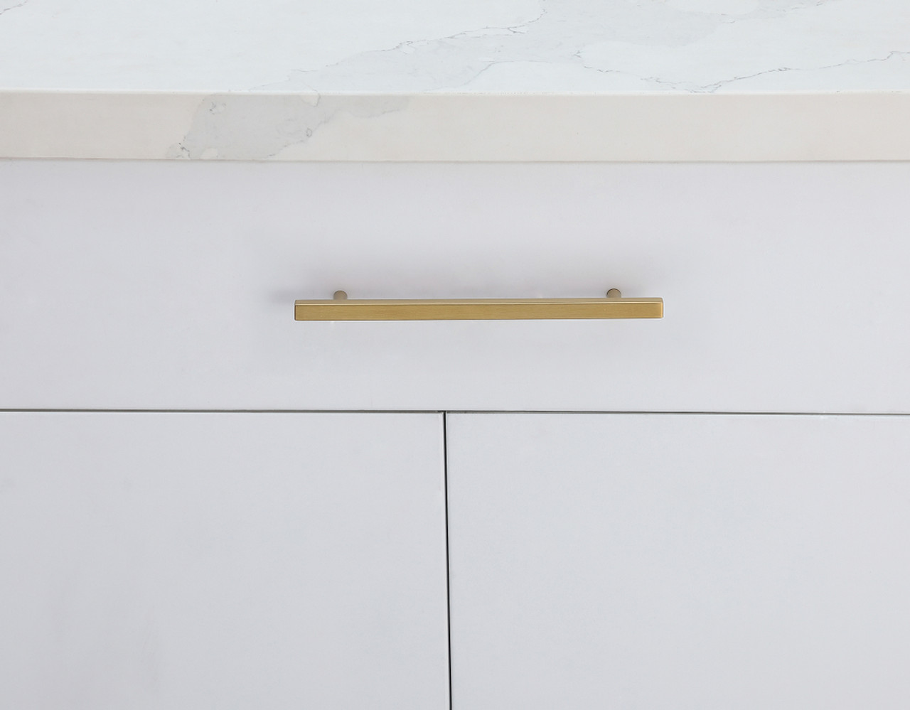 Elegant Decor PL402-7-BR-10PK Dior 7-9/16" Center to Center Brass Bar Pull Multipack (set of 10) Elegant Decor PL402-7-BR-10PK Dior 7-9/16" Center to Center Brass Bar Pull Multipack (set of 10)