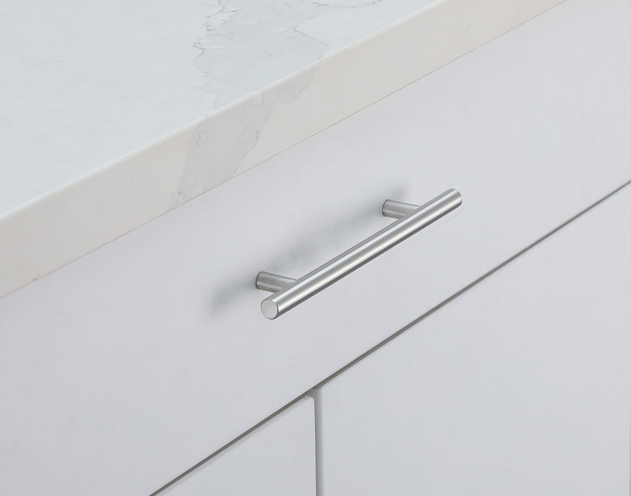 Elegant Decor PL400-5-NK-10PK Quinn 5" Center to Center Brushed Nickel Bar Pull Multipack (set of 10) Elegant Decor PL400-5-NK-10PK Quinn 5" Center to Center Brushed Nickel Bar Pull Multipack (set of 10)