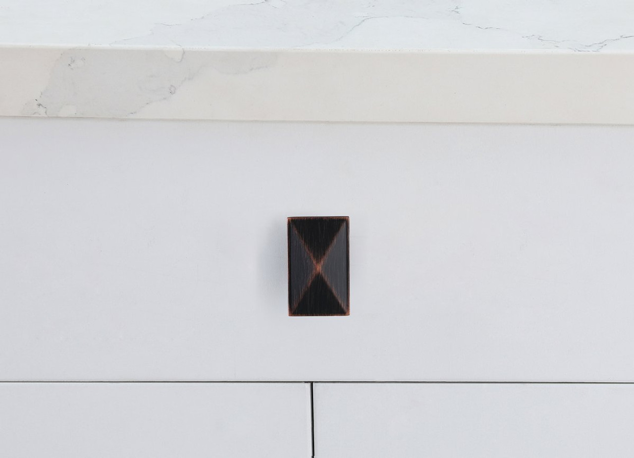 Elegant Decor KB2026-ORB-10PK Perry 2" Oil-rubbed Bronze Rectangle Knob Multipack (Set of 10) Elegant Decor KB2026-ORB-10PK Perry 2" Oil-rubbed Bronze Rectangle Knob Multipack (Set of 10)