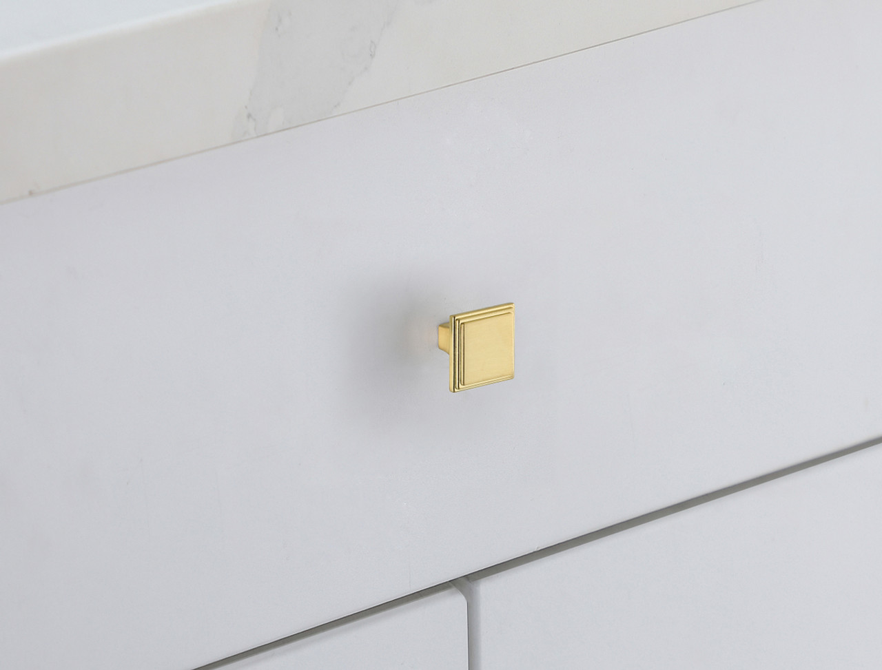 Elegant Decor KB2012-GD-10PK Wilow 1" Brushed Gold Square Knob Multipack (Set of 10) Elegant Decor KB2012-GD-10PK Wilow 1" Brushed Gold Square Knob Multipack (Set of 10)