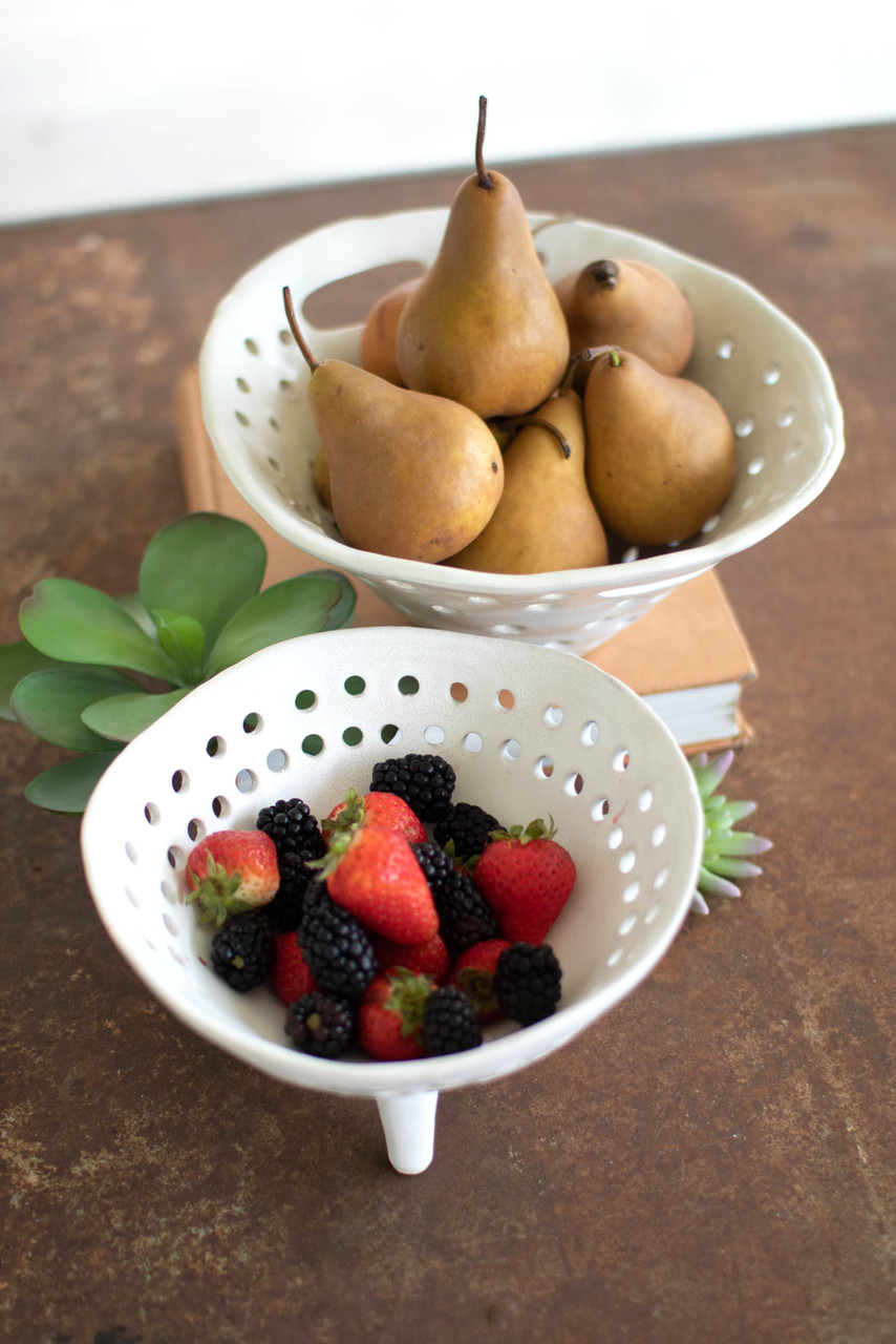 KALALOU CHN1261 WHITE CERAMIC BERRY BOWL WITH HOLES - HANDLES