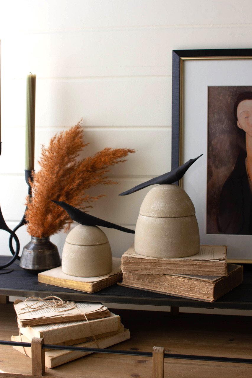 KALALOU H4376 SET OF TWO CLAY CANISTERS WITH WOODEN BIRD HANDLES