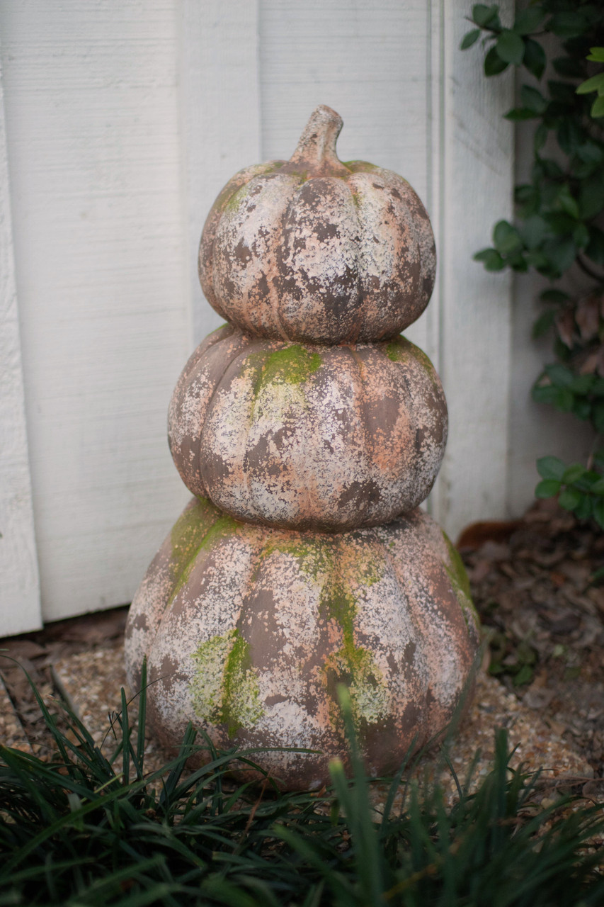 KALALOU CHE1474 Three Stacked Faux Concrete Pumpkins