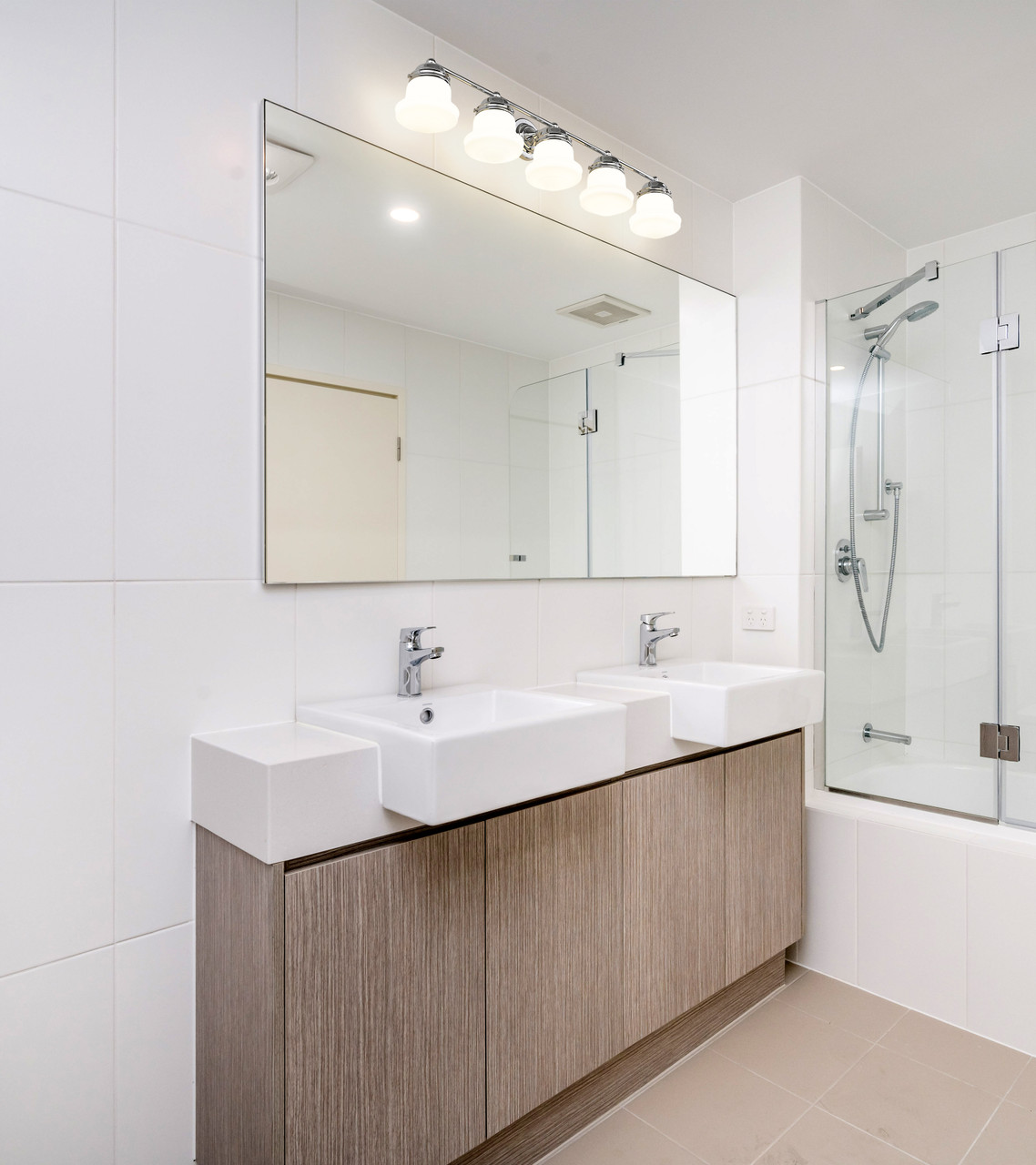 Z-LITE 735-5V-CH 5 Light Vanity, Chrome