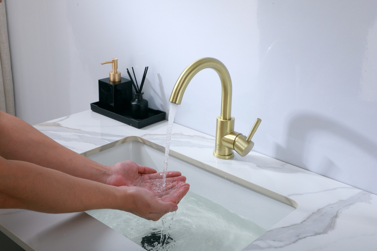 ELEGANT KITCHEN AND BATH FAV-1003BGD Louis Single Hole Single Handle Bathroom Faucet in Brushed Gold