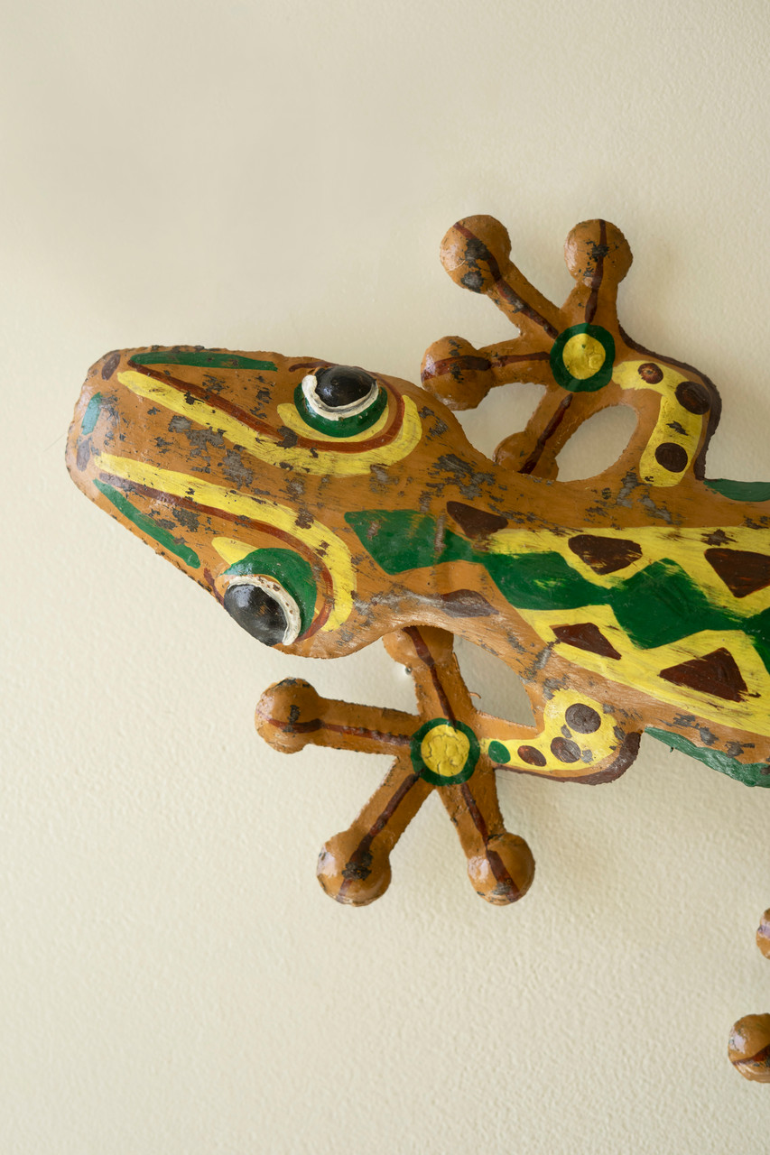 KALALOU A6648 HAND HAMMERED RECYCLED PAINTED METAL GECKO WALL HANGING