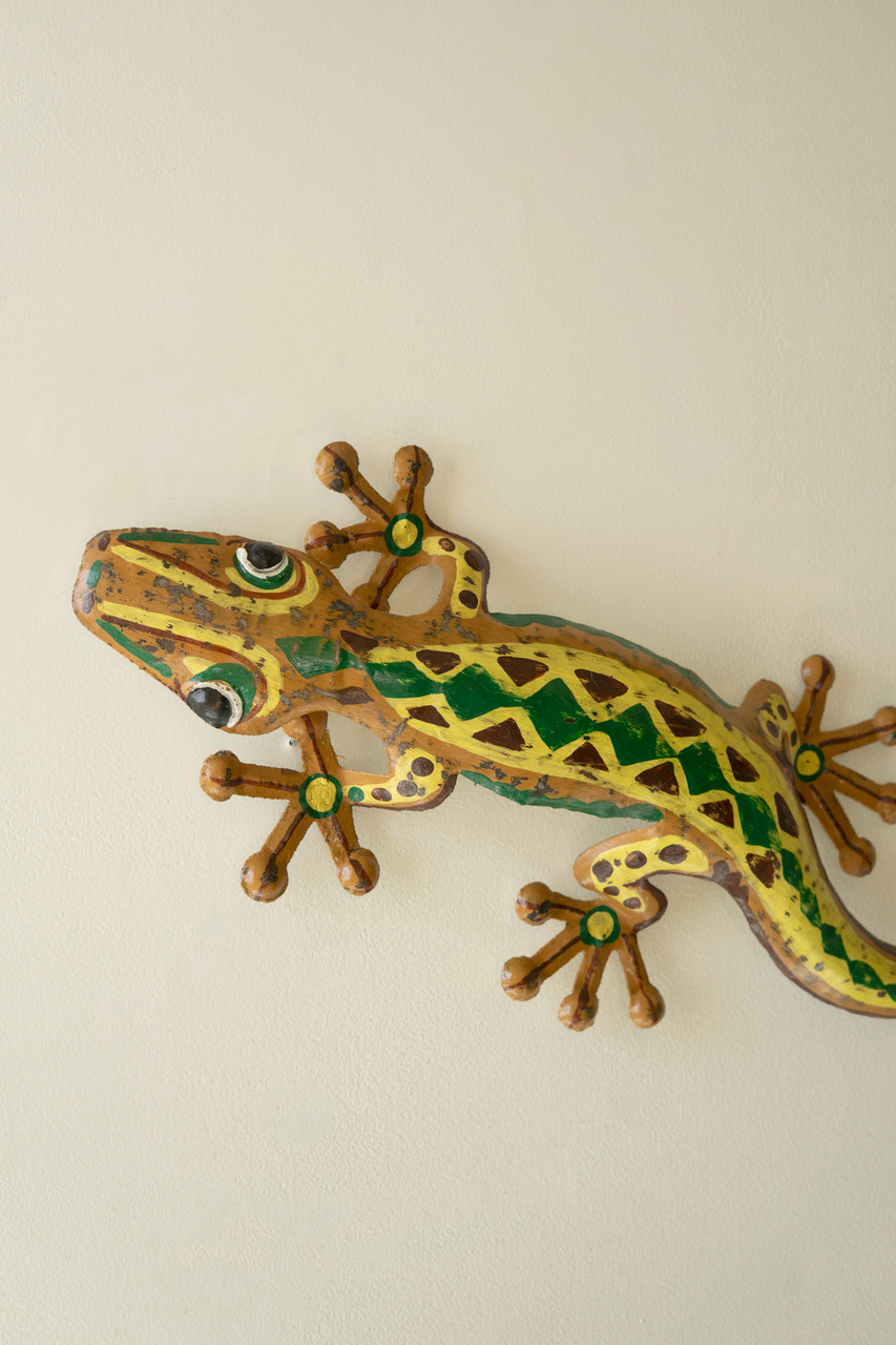 KALALOU A6648 HAND HAMMERED RECYCLED PAINTED METAL GECKO WALL HANGING