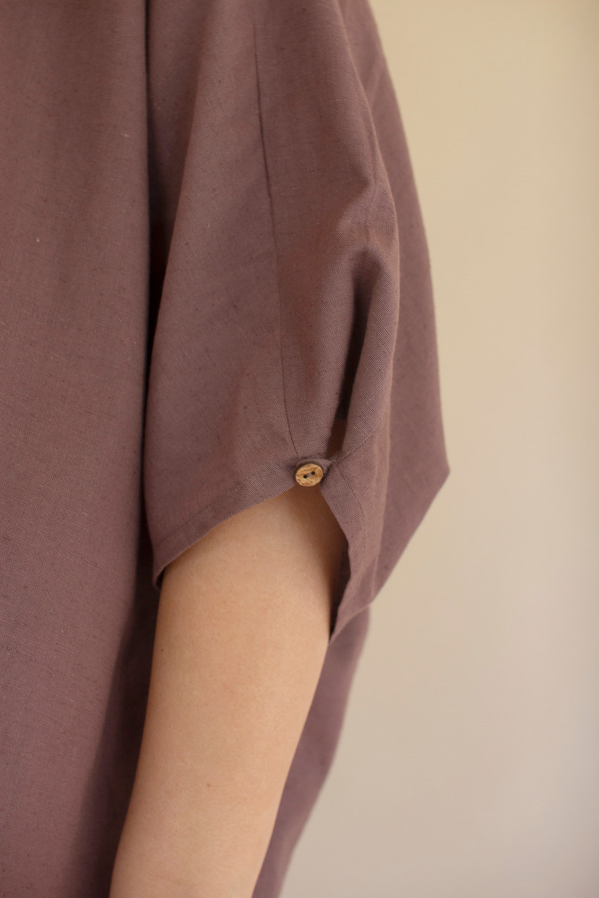 KALALOU NELL1060 SHORT-SLEEVE BLOUSE W BUTTON DETAIL ON SLEEVES - MULBERRY