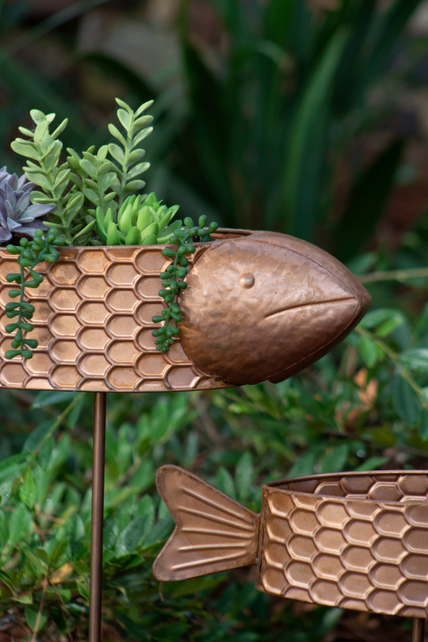 KALALOU CHYK1382 SET OF TWO METAL FISH PLANTER YARD STAKES – COPPER FINISH