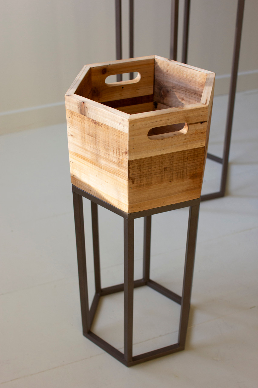 KALALOU CCHA1093 SET OF THREE HEXAGON RECYCLED WOOD PLANTERS ON METAL BASES