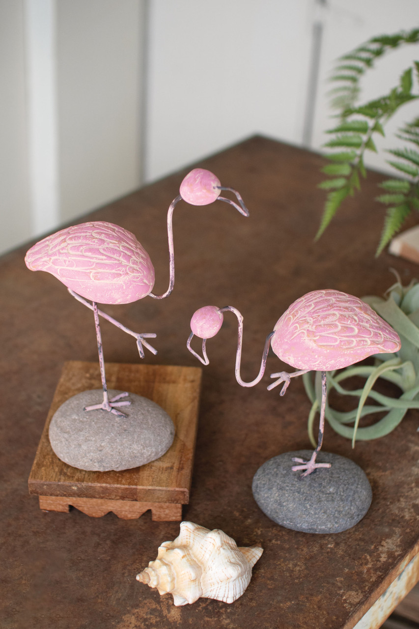 KALALOU H4598 SET OF TWO PAINTED CLAY FLAMINGOS ON ROCK BASES