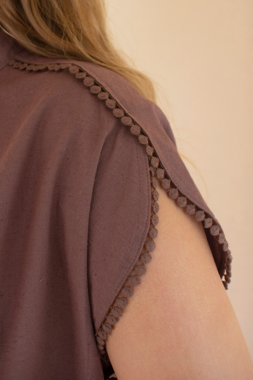 KALALOU NELL1038 HIGH-NECK SHORT-SLEEVE BLOUSE W FLAT POM-POM LACE- MULBERRY