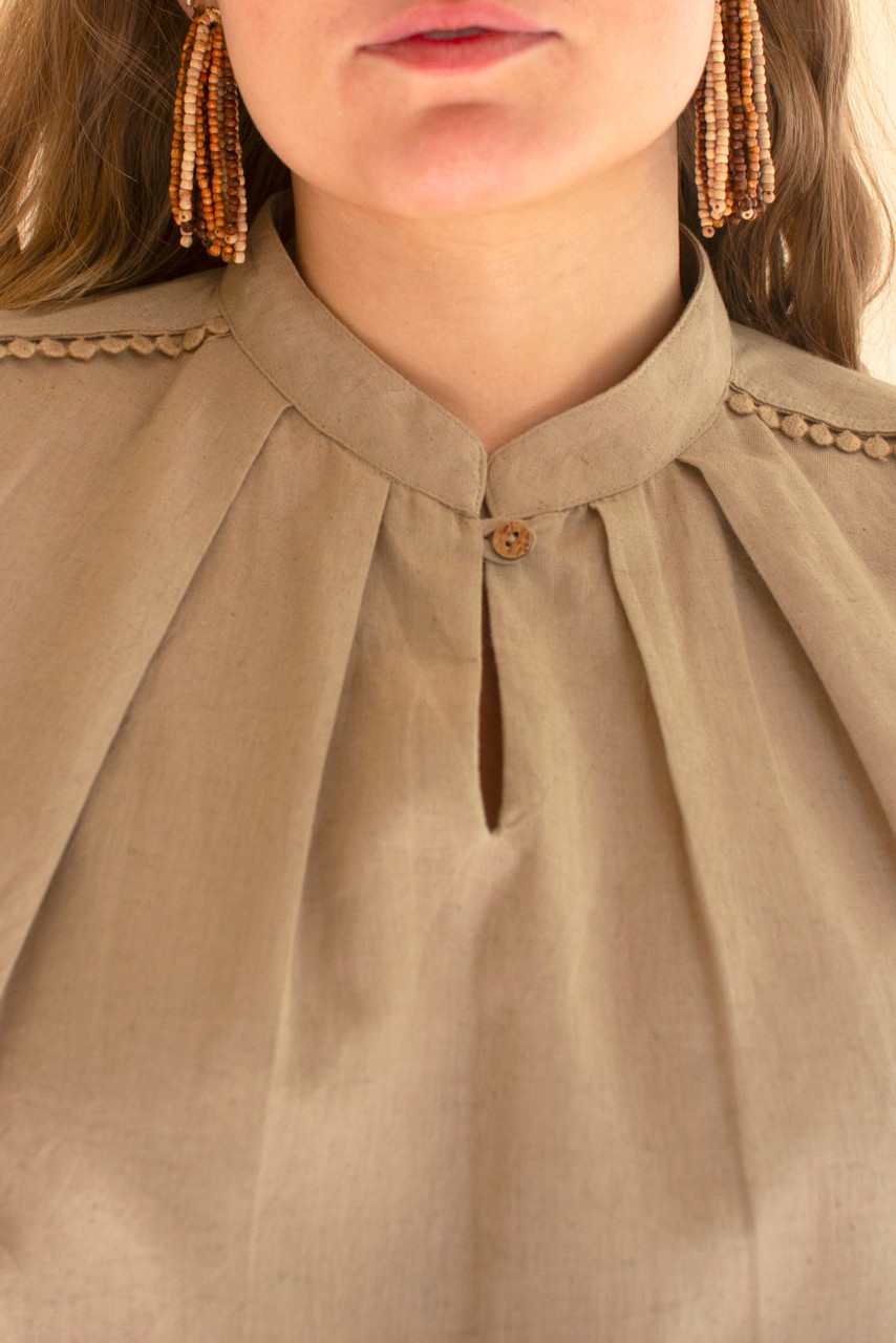 KALALOU NELL1036 HIGH-NECK SHORT-SLEEVE BLOUSE W FLAT POM-POM LACE - OATMEAL