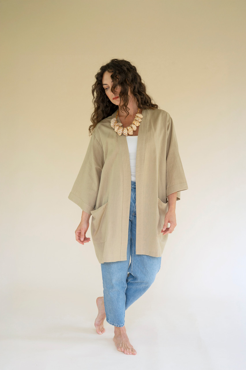 KALALOU NELL1093 SHORT KIMONO WITH FRONT POCKETS - OATMEAL