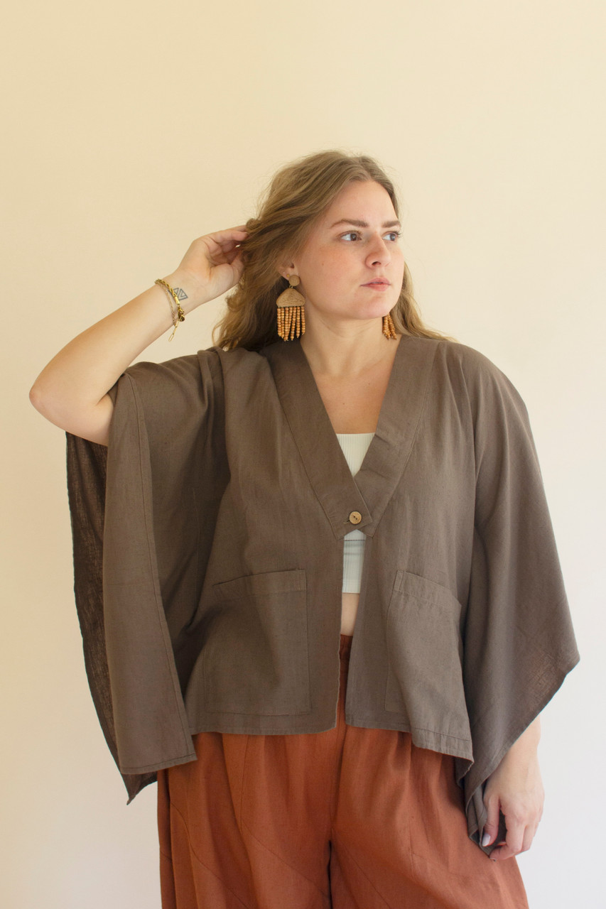 KALALOU NELL1049 WINGED-SLEEVE KIMONO W FRONT POCKETS AND BUTTON - OREGANO