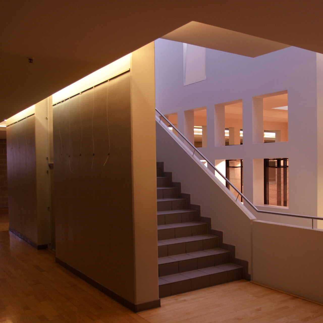 JESCO Lighting SG5A-6/30-W Sleek Plus Grounded 6W T5 Bi-Pin Linear Fluorescent, 3000K, White