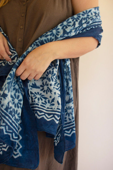 KALALOU NKRT1000 SET OF FOUR MUDBLOCK-PRINTED SCARVES - ONE EACH COLOR